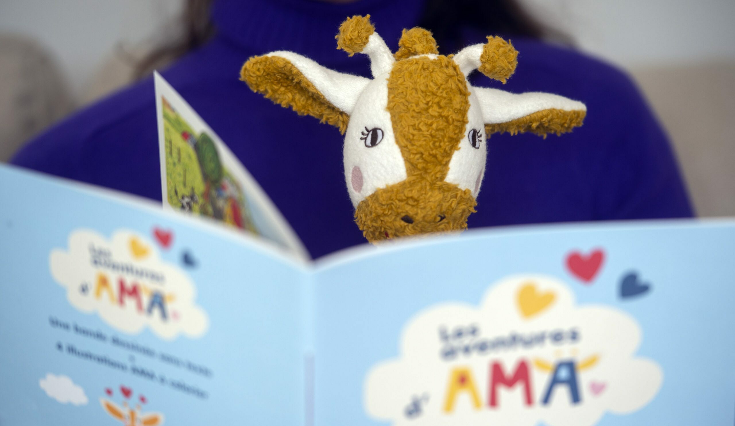 Enseigner avec l'outil pédagogique et mascotte AMA la girafe